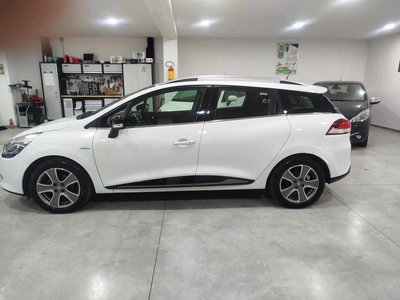 Renault Clio Sporter 1.5 dCi 8V 75CV Costume National