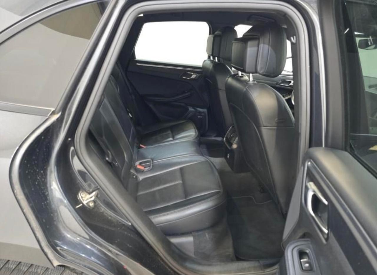 Porsche Macan 2.0 Turbo Benzina Nuovo modello 265cv