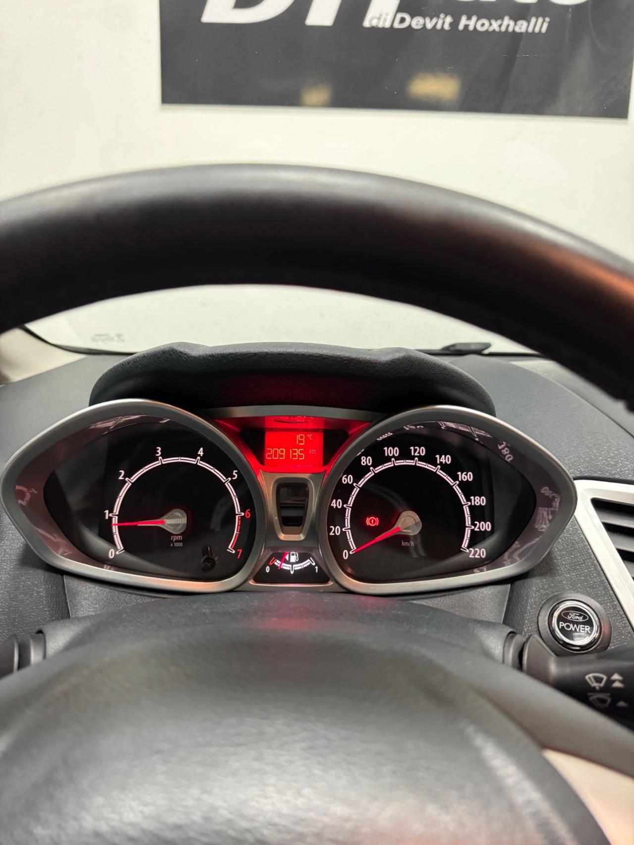 Ford Fiesta 1.4 5p. Bz.- GPL Titanium