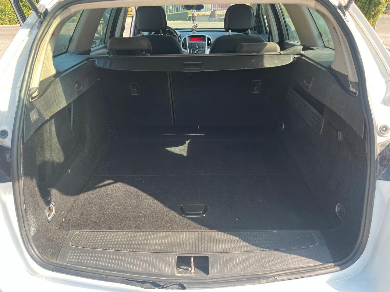 Opel Astra 2.0 CDTI 165CV Sports Tourer Cambio Automatico