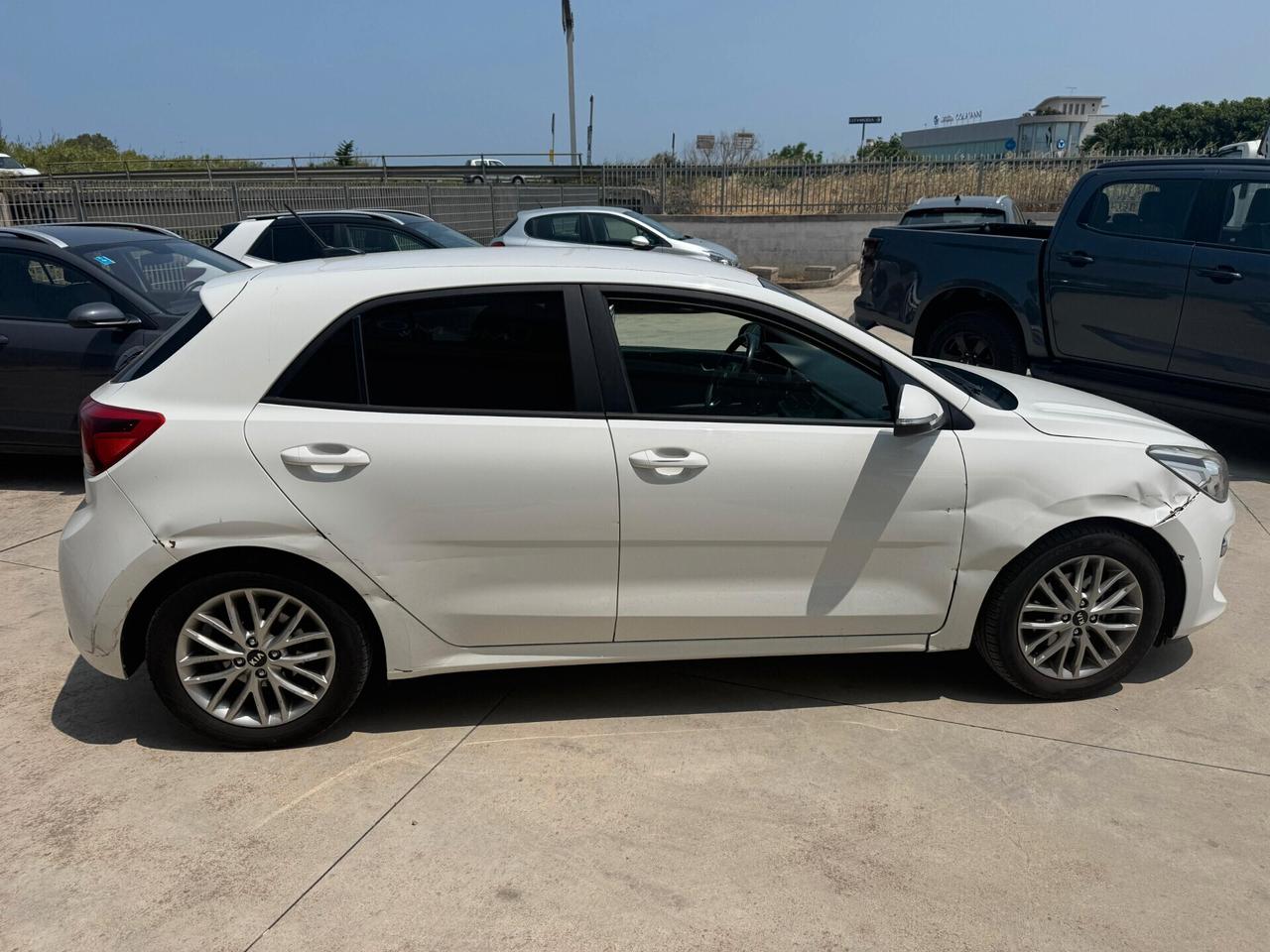 KIA RIO 1.4 CRDI 90CV DIESEL RETROCAMERA SENSORI DI PARCHEGGIO