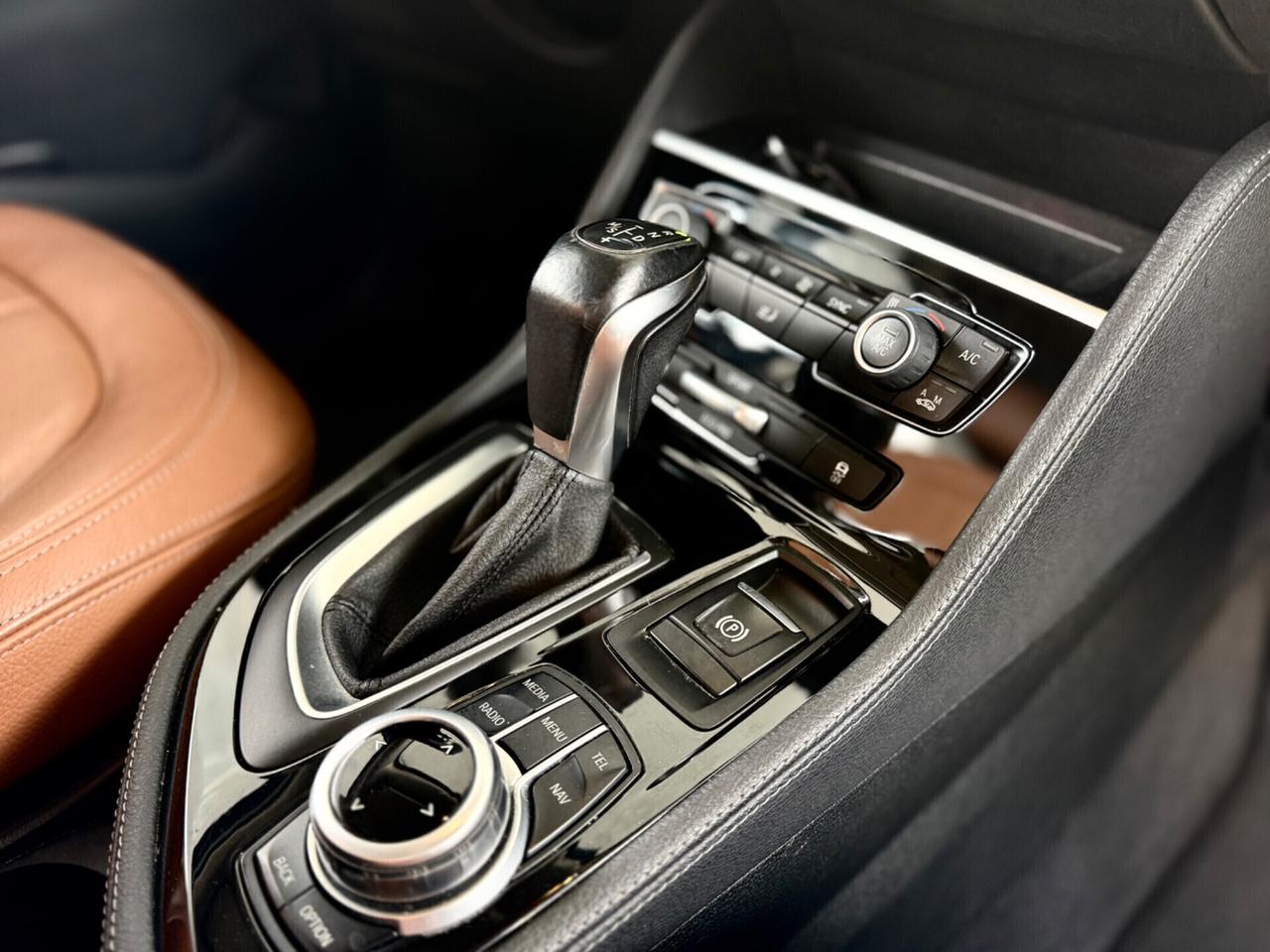 Bmw 216d Active Tourer Luxury *PELLE*FARI LED