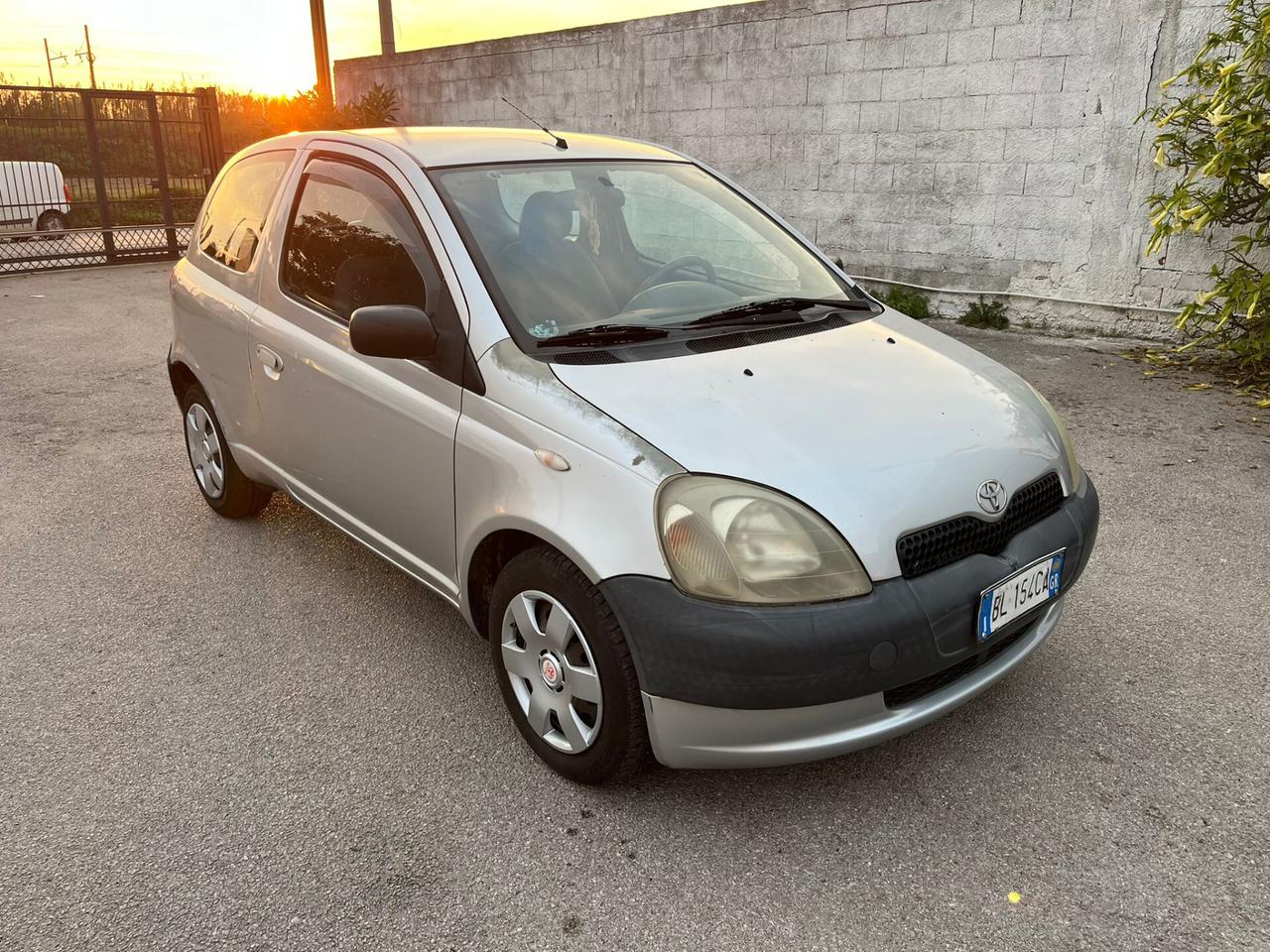 Toyota Yaris 1.0i 16V cat 3 porte