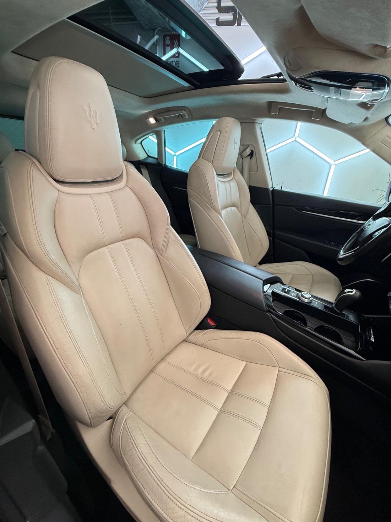 Maserati Levante V6 Diesel 275 CV AWD Gransport