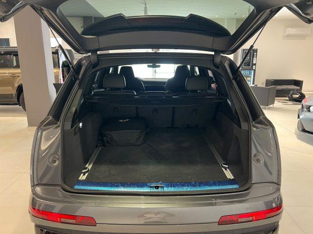AUDI Q7 3.0 55 TFSI quattro tiptronic Sport