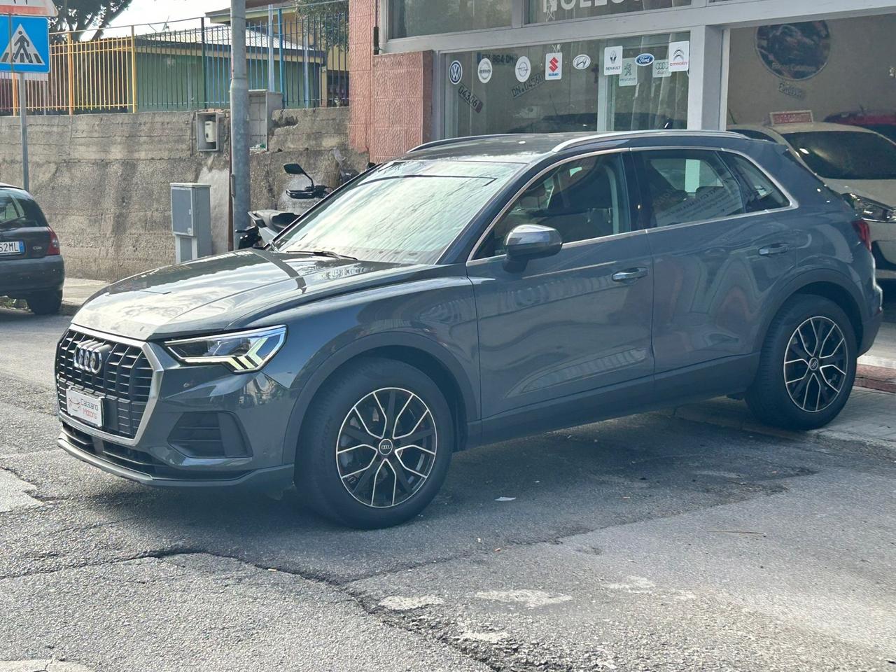 Audi Q3 35 TDI S tronic Business Advanced