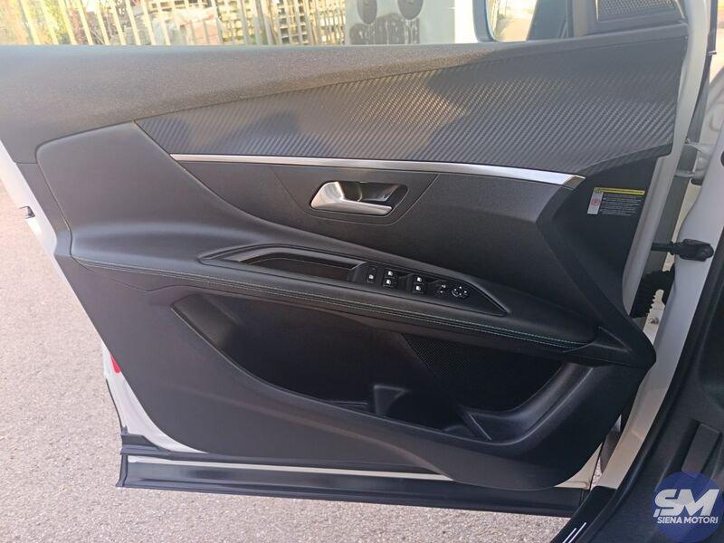 Peugeot 3008 BlueHDI 130 EAT8 S&S Allure