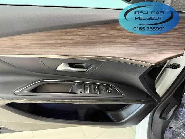 Peugeot 3008 Hybrid4 300 e-EAT8 GT Pack