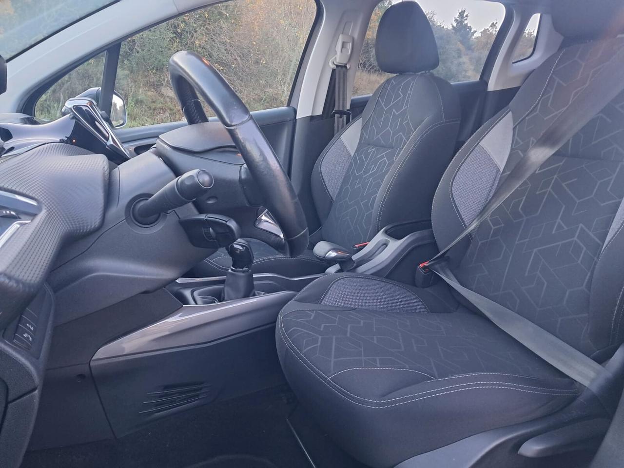 Peugeot 2008 BlueHDi Active 100 cv (Iva Esposta)