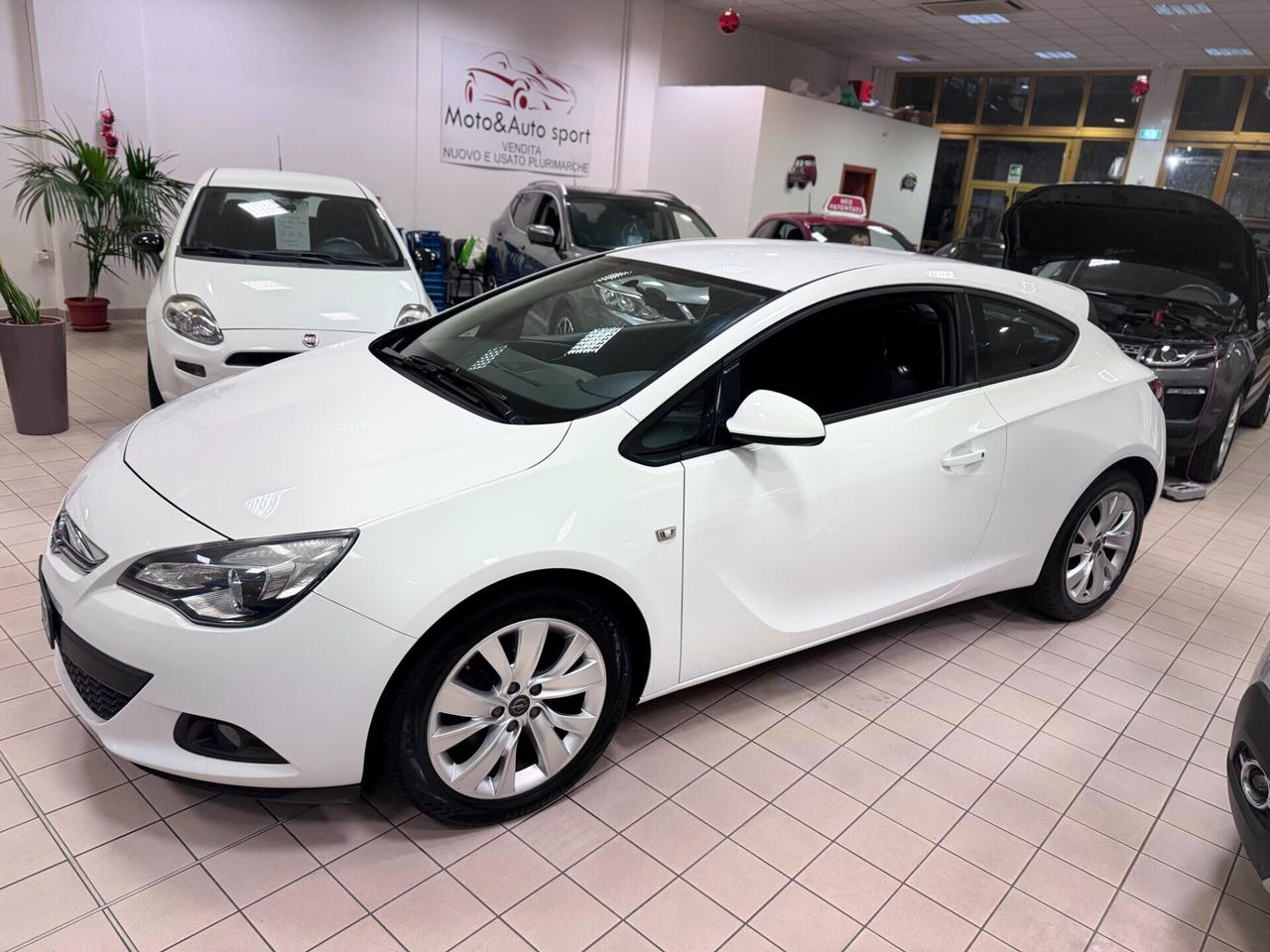Opel Astra GTC 1.7 CDTI 110CV S&S 3 porte Cosmo