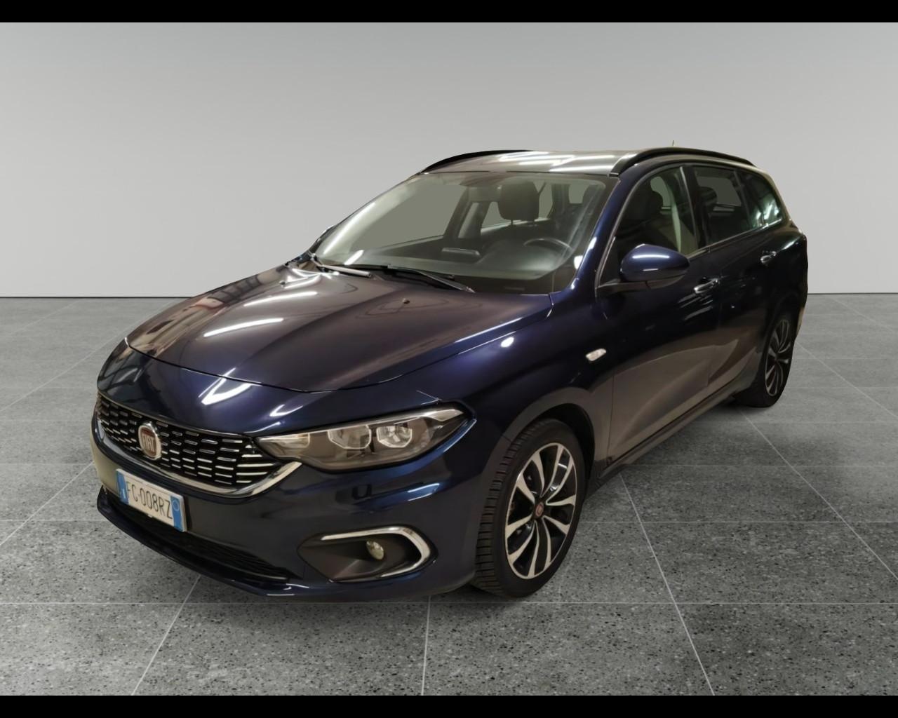 FIAT Tipo (2015-->) - Tipo 1.6 Mjt S&S SW Lounge