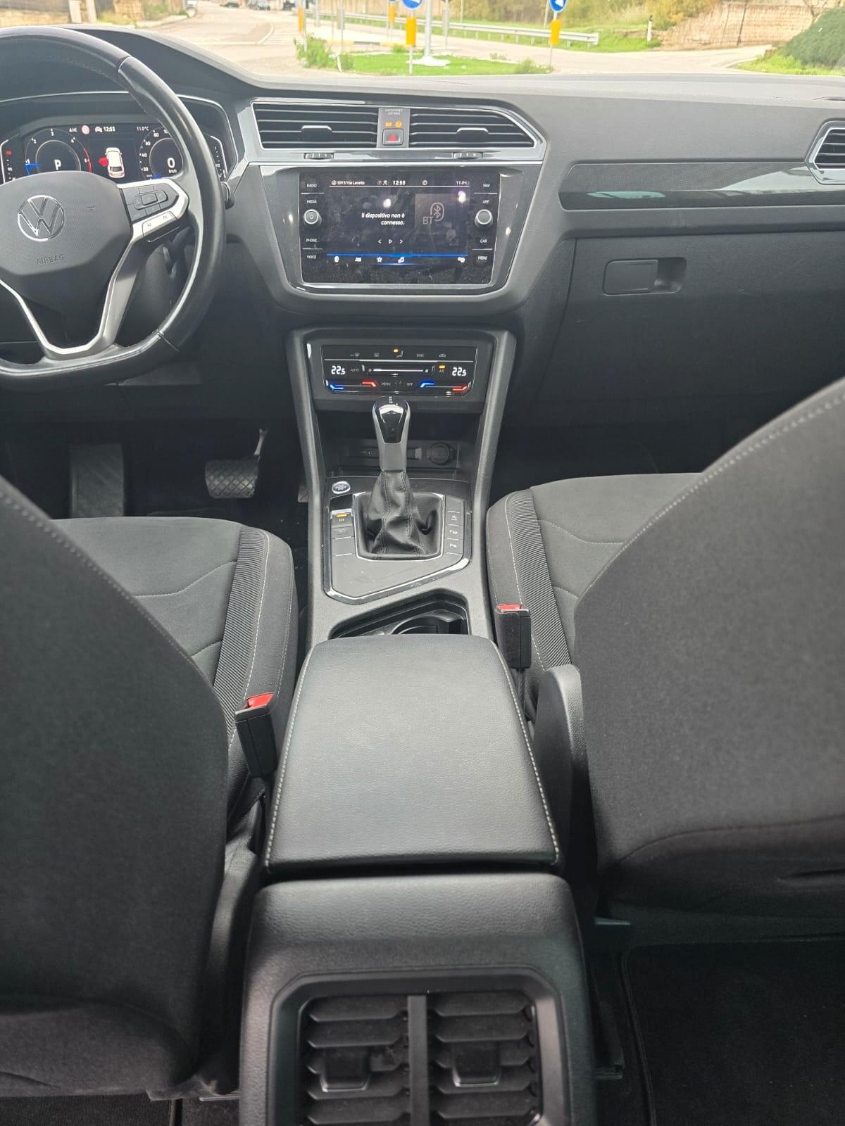 Volkswagen Tiguan 2.0 TDI 150 CV SCR DSG R-Line