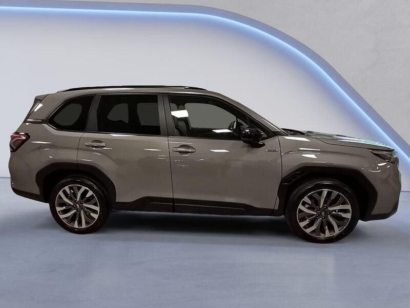 Subaru Forester 2.0 136cv MHEV CVT Lineartronic Free 4WD ( in foto Premium )