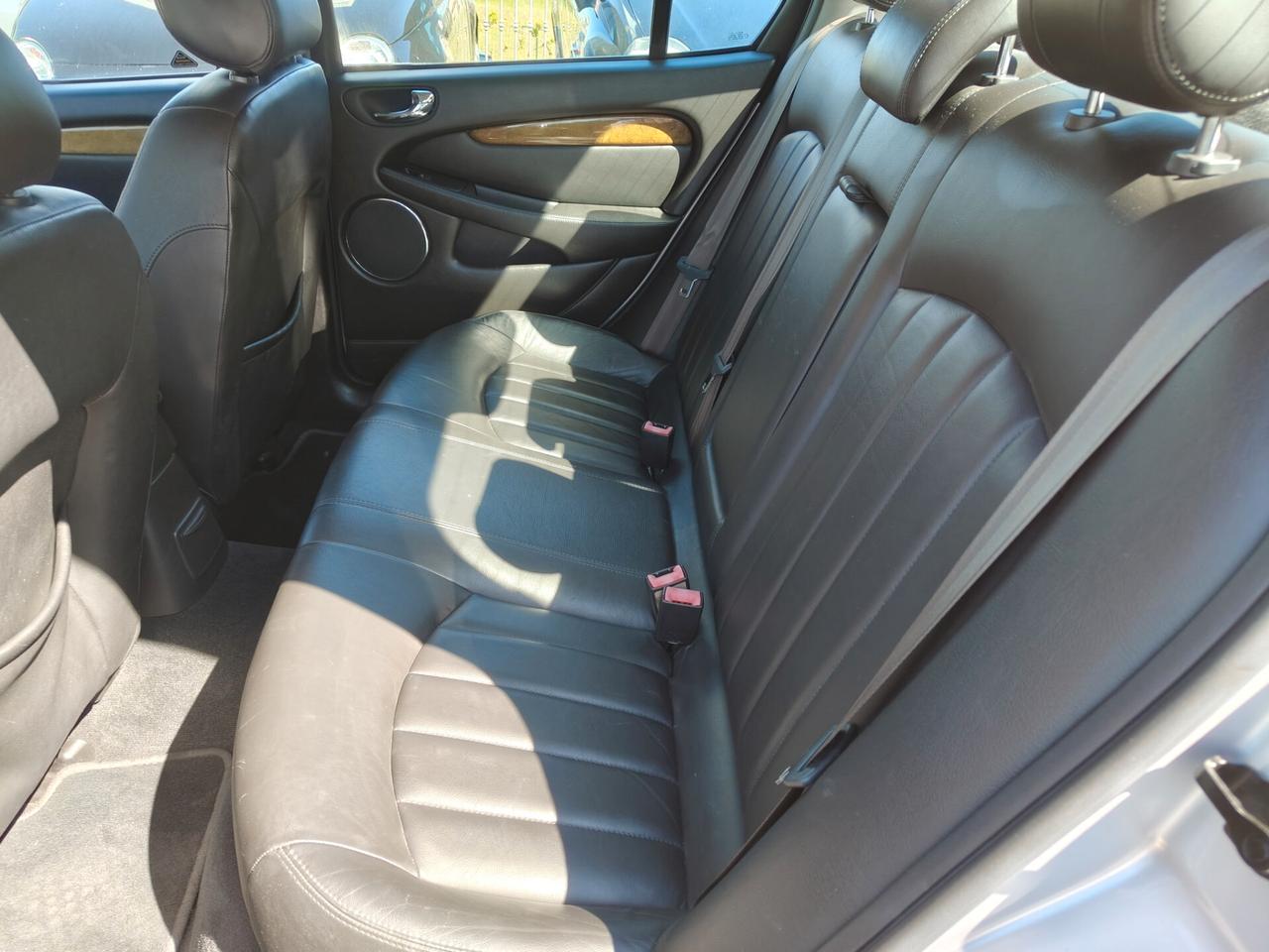 Jaguar X-Type 2.5 V6 24V cat Executive