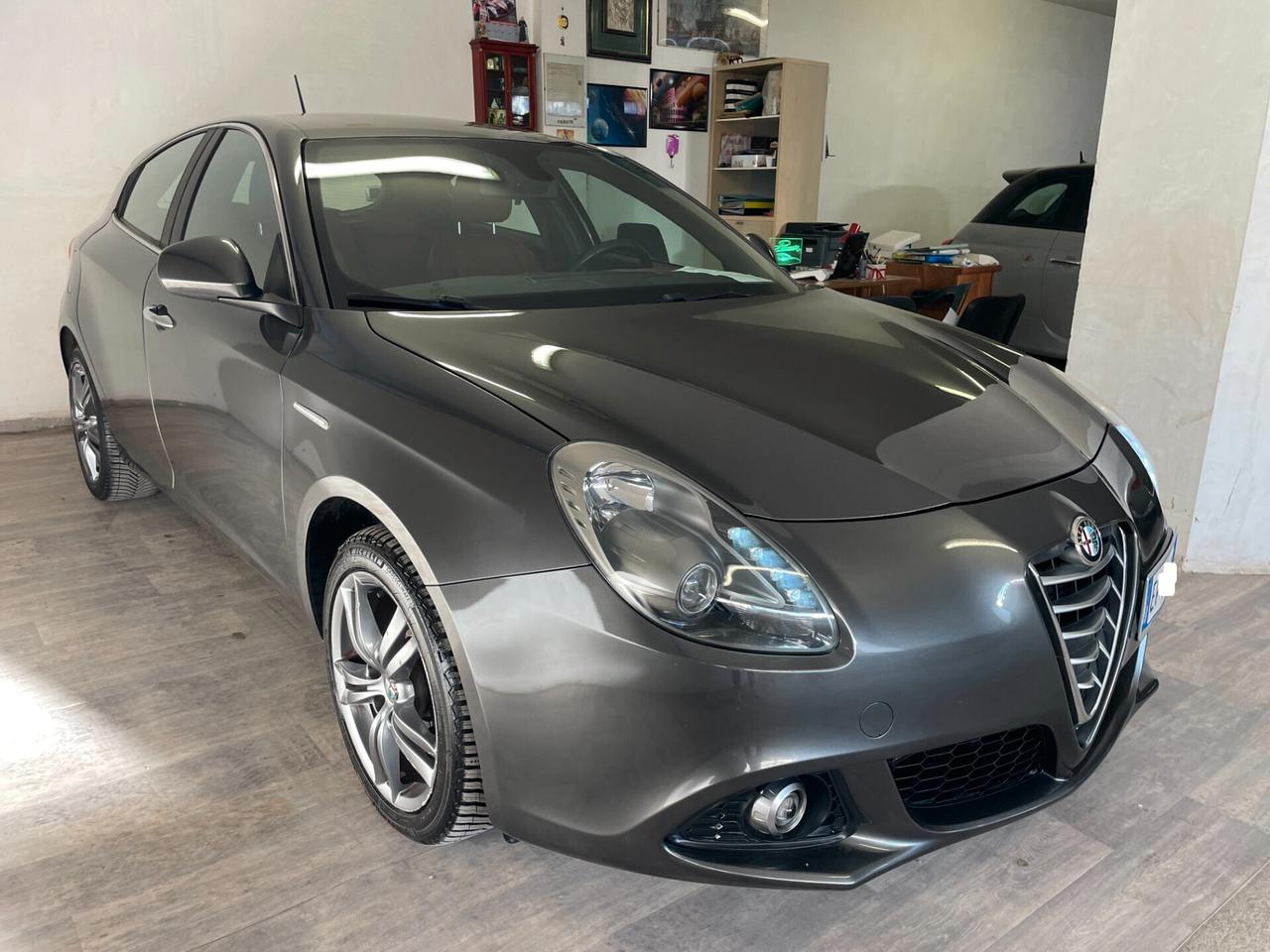 Alfa Romeo Giulietta 1.4 Turbo 120 CV Distinctive Pelle Full NEOPATENTATI !
