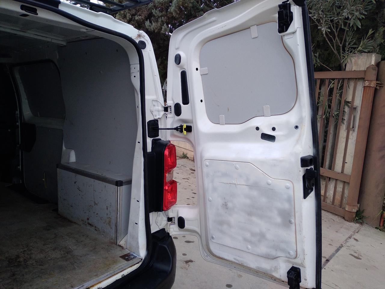 Peugeot Expert BlueHDi 100