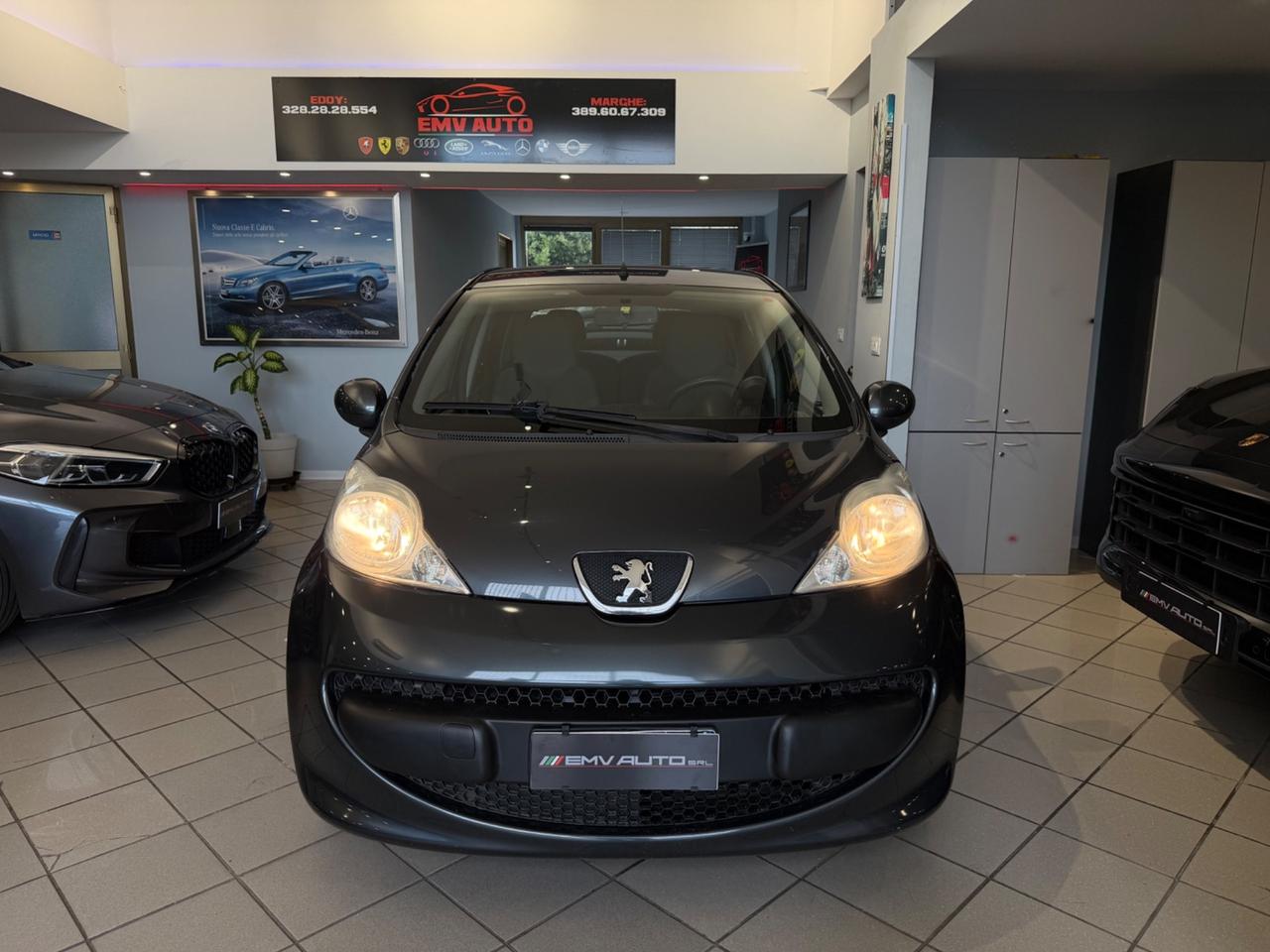 PEUGEOT 107 ('05'-'14') 107 1.0 68CV 5P SWEET YEARS (50 KW) Ok. neopatentati
