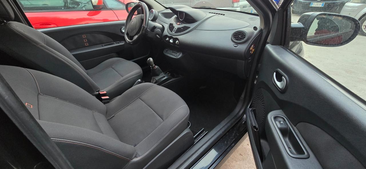 Renault Twingo 1.2 16V TCE Dynamique