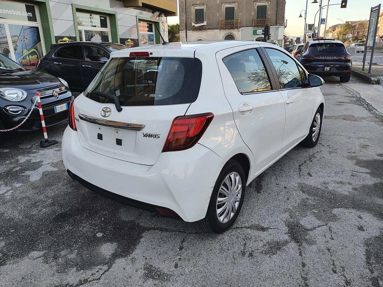 TOYOTA YARIS 1.0 I PLUS