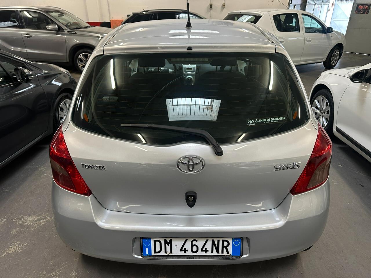 Toyota Yaris 1.0 5 porte