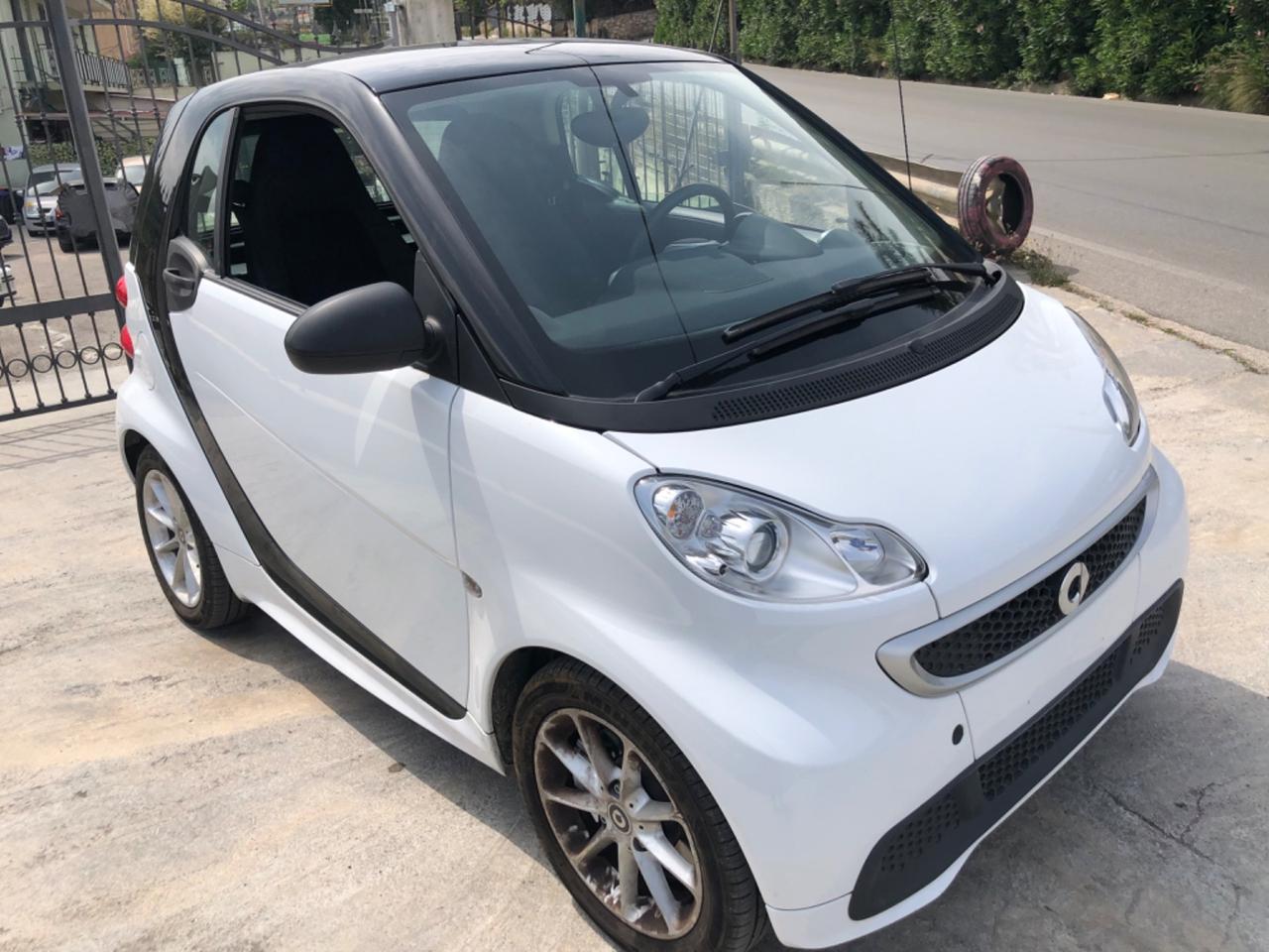 Smart ForTwo 1.0 mhd coupé 52kw - SERVOSTERZO