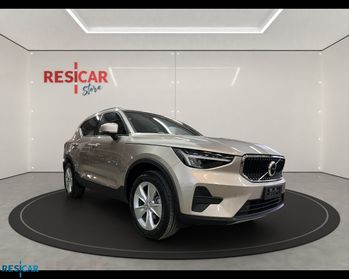 VOLVO XC40 MOMENTUM PRO T2 AUT