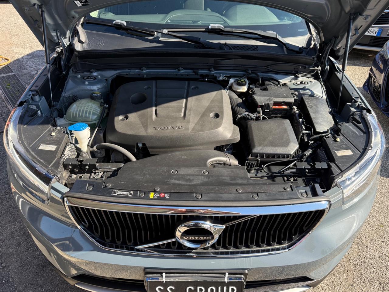 XC40 D3 Momentum-unipro-rate-garanzia -