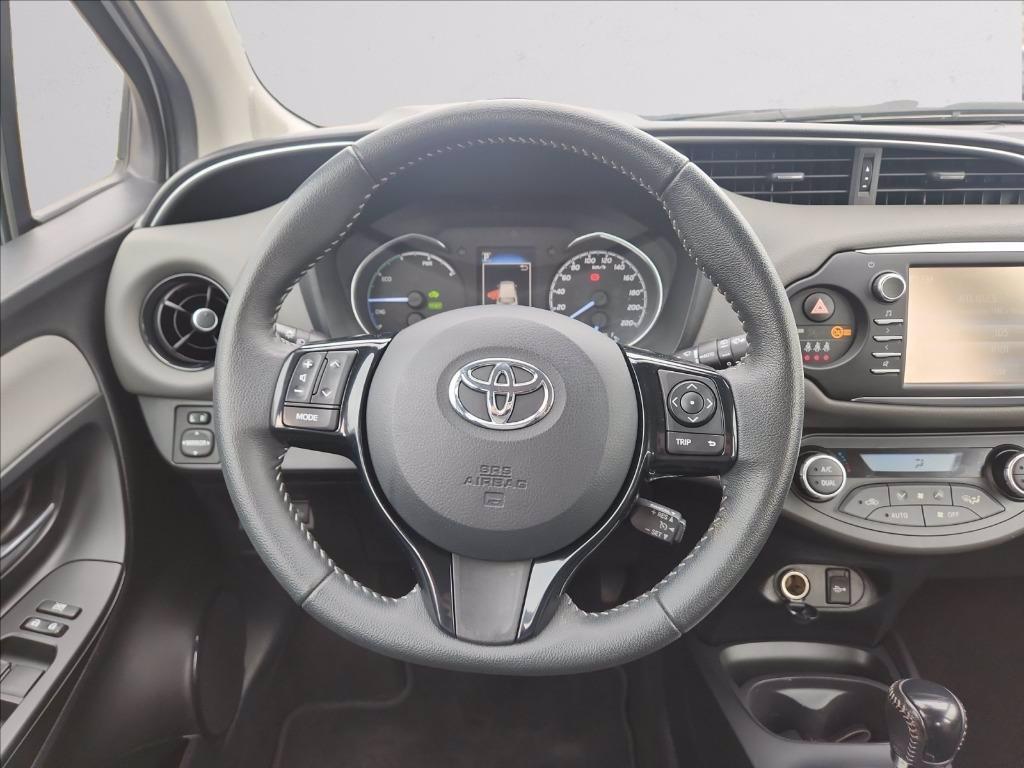 TOYOTA Yaris 5p 1.5h Cool del 2018