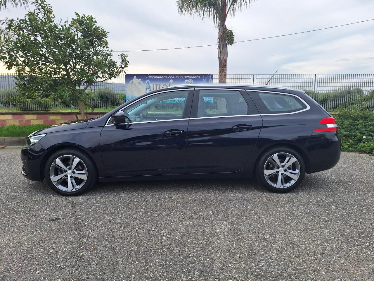 PEUGEOT 308 BlueHDi 130 S&S SW Active Business