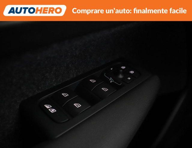 VOLVO XC40 B3 automatico Essential