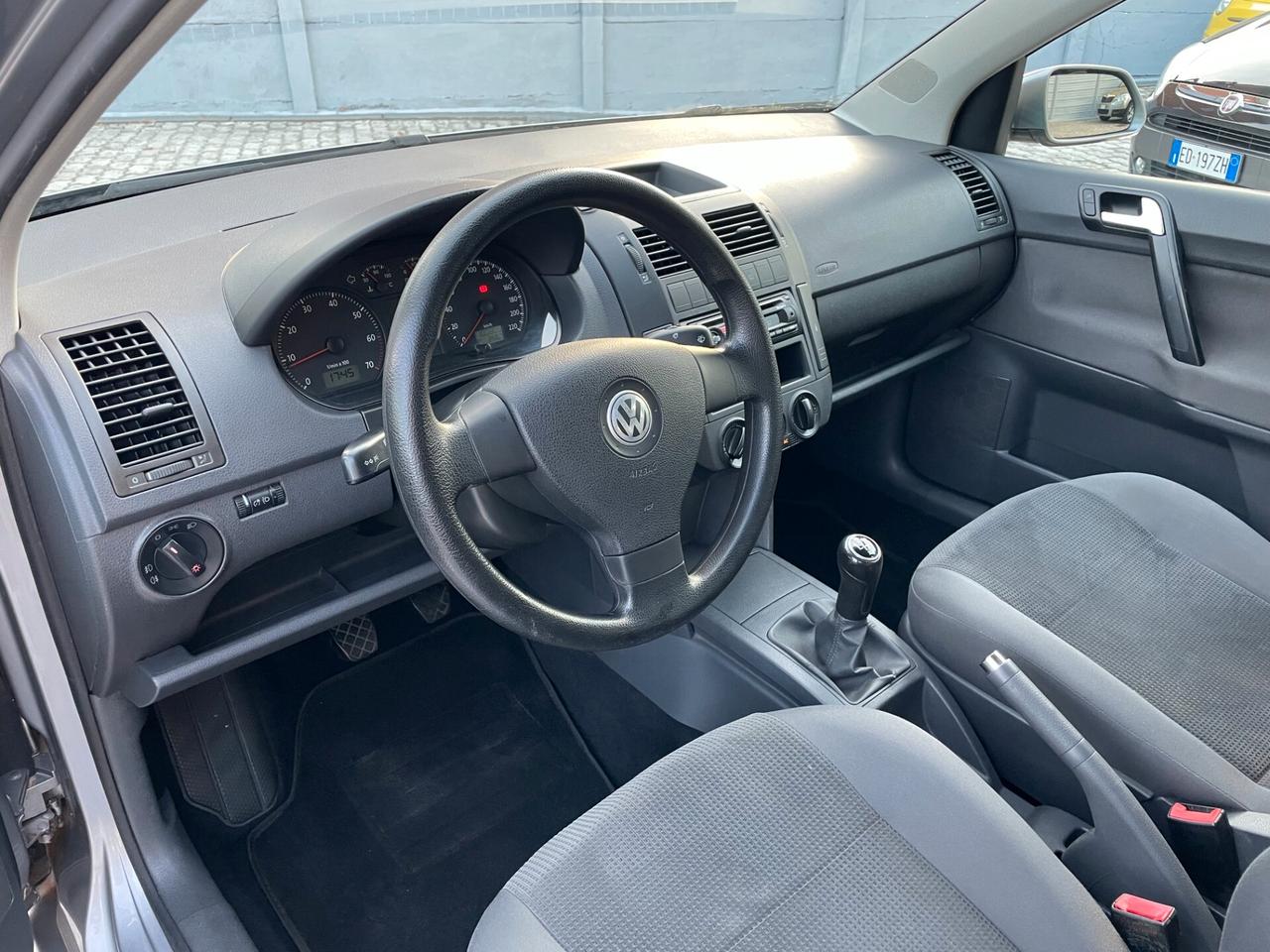 Volkswagen Polo 1.4/80CV 16V 5p. Sportline NEOPATENTATI