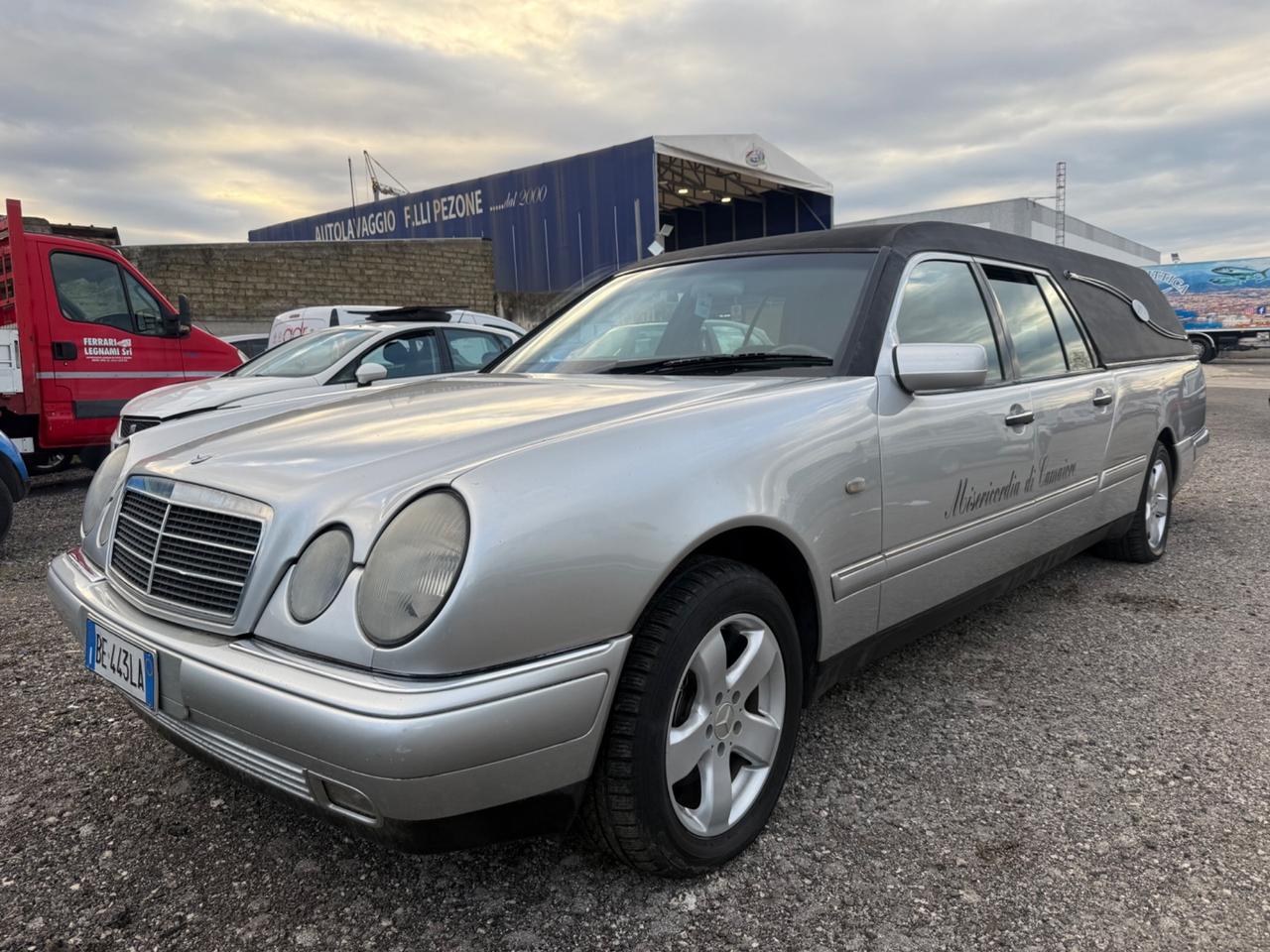 Mercedes-benz Auto Funebre