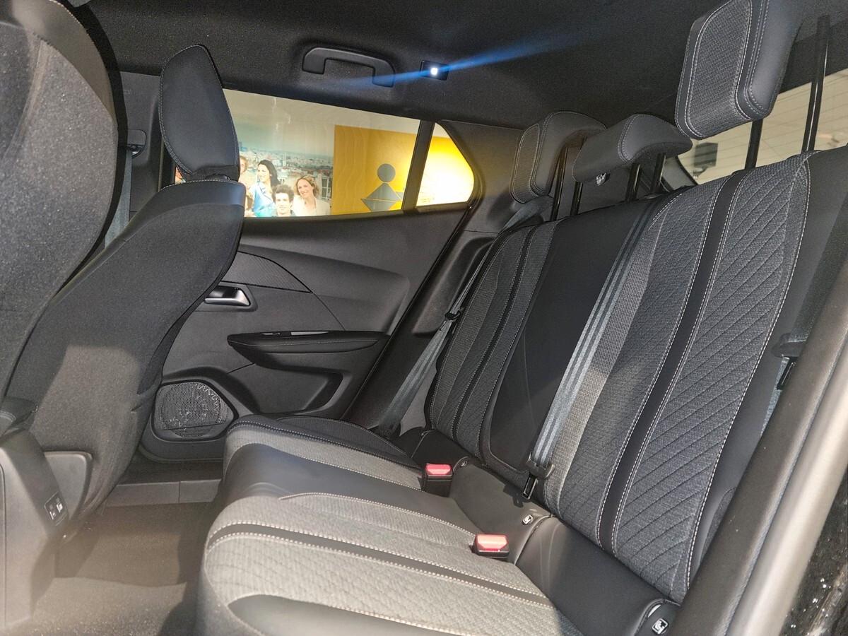 Peugeot 2008 Allure 1.2 PureTech 100cv AZIENDALE