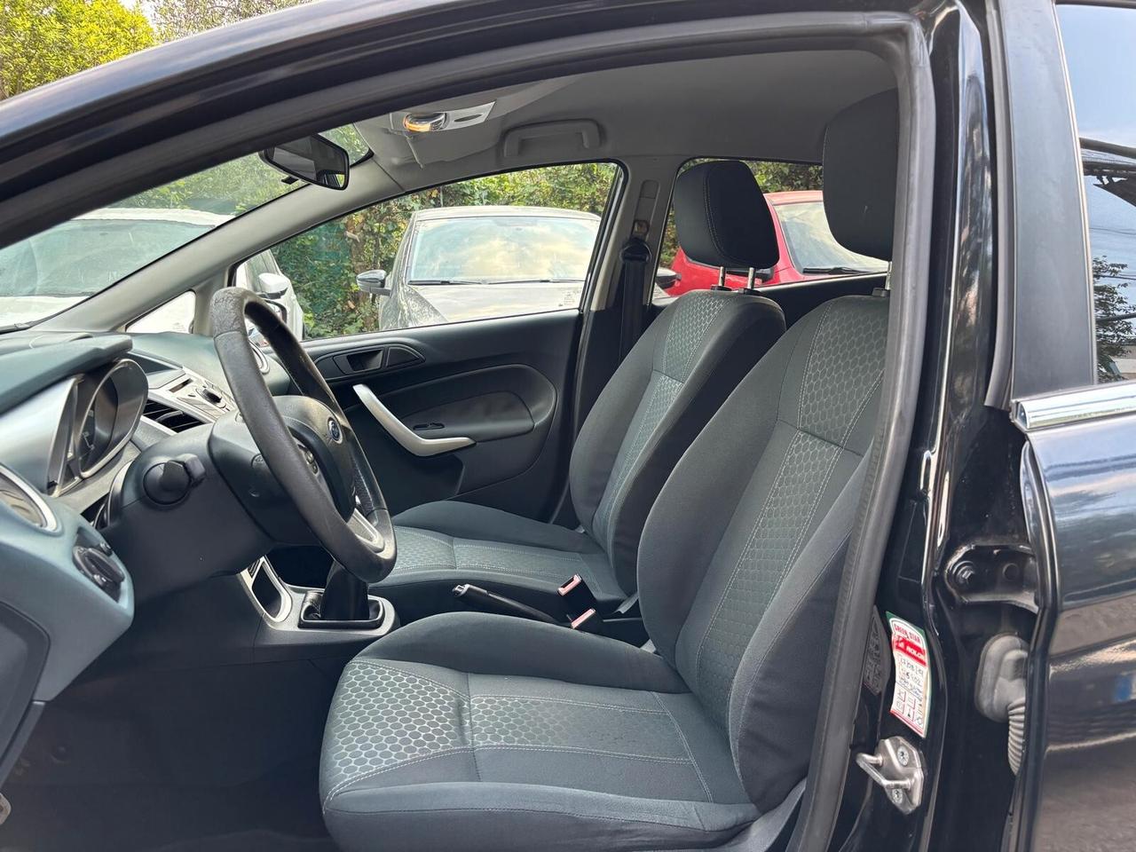 Ford Fiesta 1.4 5 porte GPL Titanium OK Neopatentati