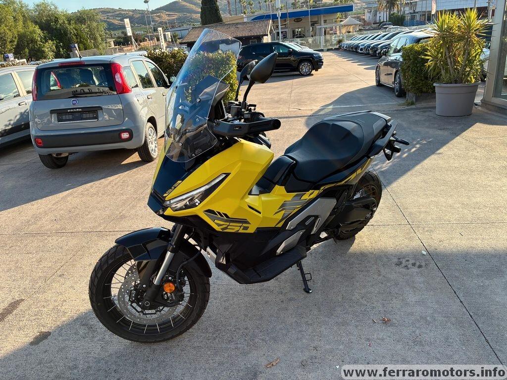 Honda X-ADV 750 limited edition a 139 euro al mese senza anticpo