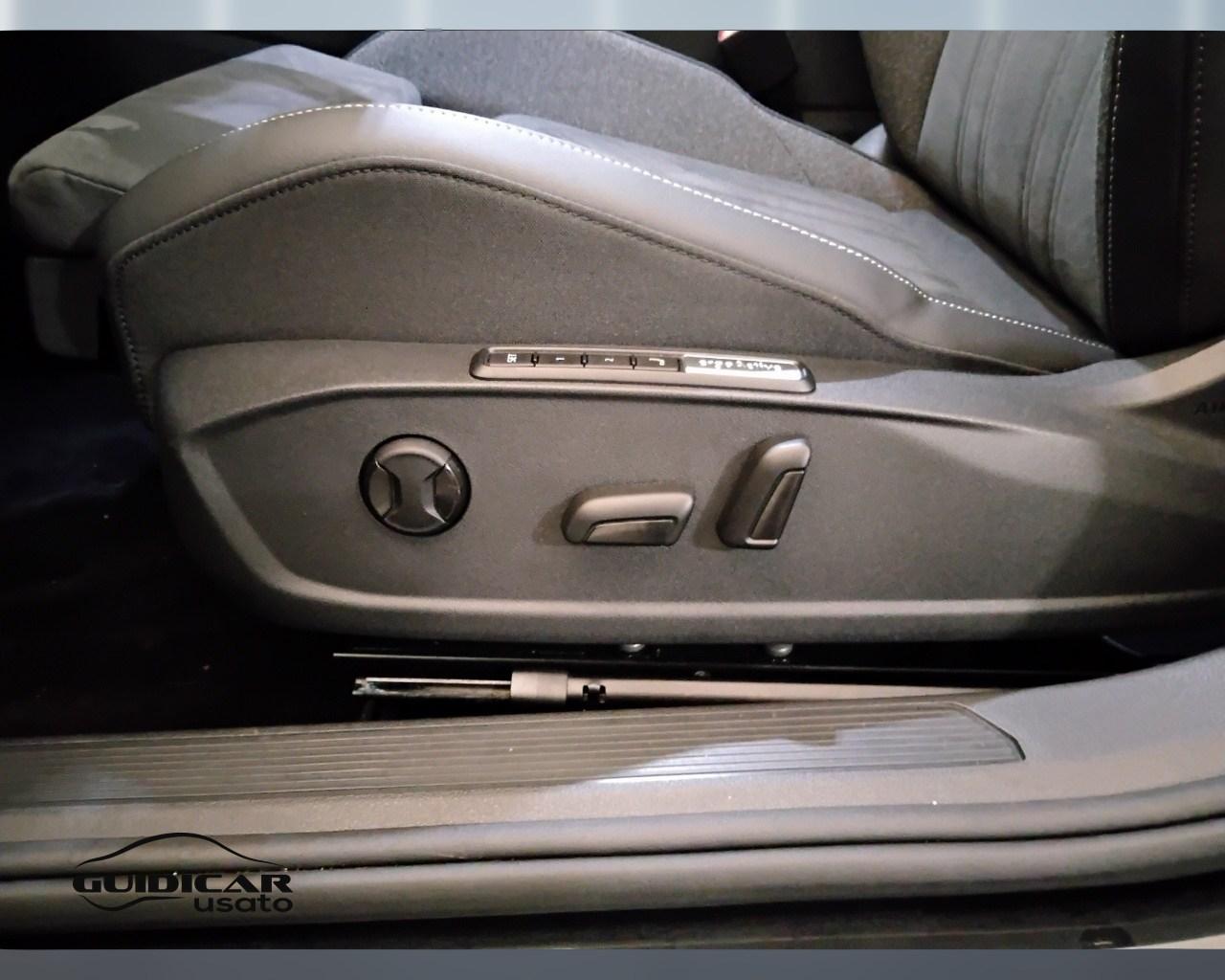 VOLKSWAGEN Golf VIII 2024 - Golf 2.0 tdi Style 150cv dsg