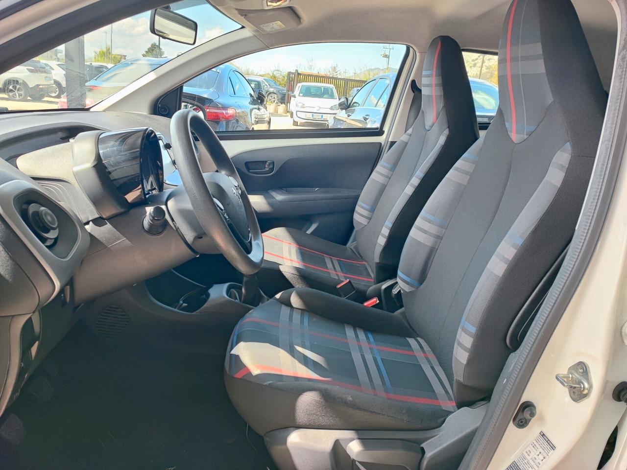 Peugeot 108 VTi 68 5 porte Active TOP! 24.000KM!!!