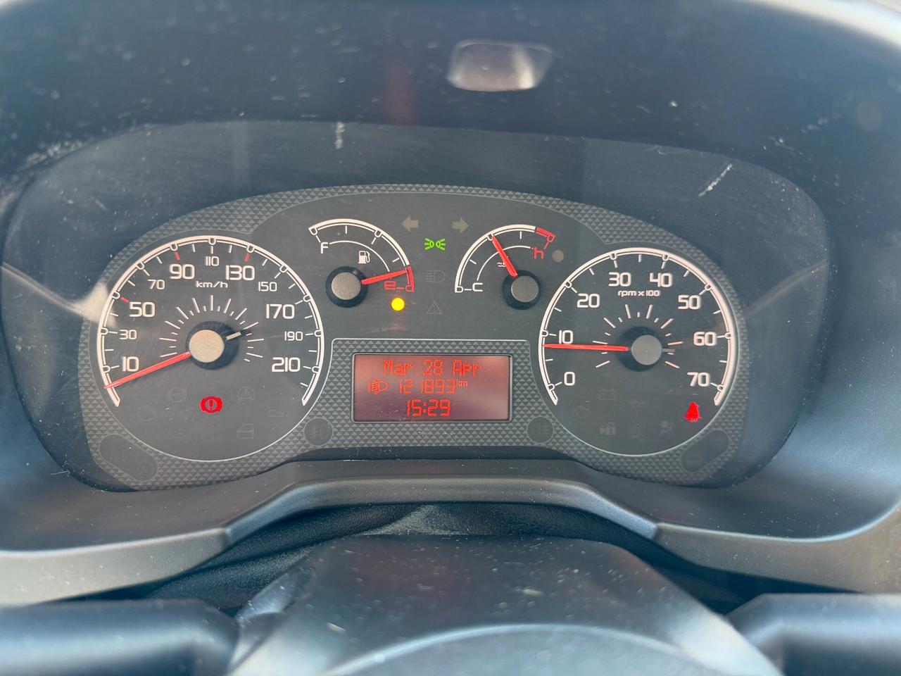 FIAT QUBO ANNO 2012 1.4 BENZINA 73 CV