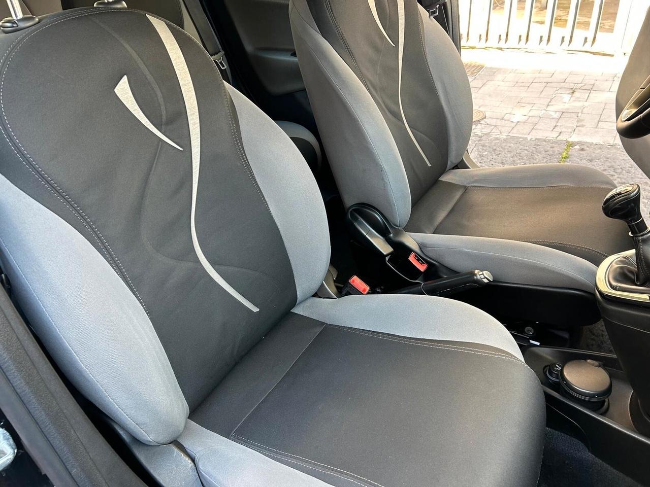 LANCIA YPSILON 1.3 MJT 95CV – 2012 – UNIPROPRIETARIO – GARANZIA 12 MESI – PARI AL NUOVO