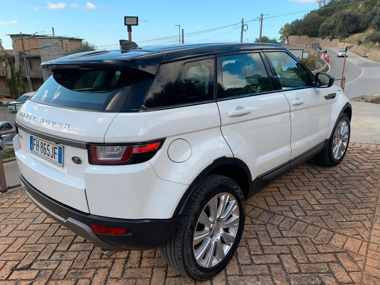 Land Rover Range Evoque 2.0 eD4 5p. Pure