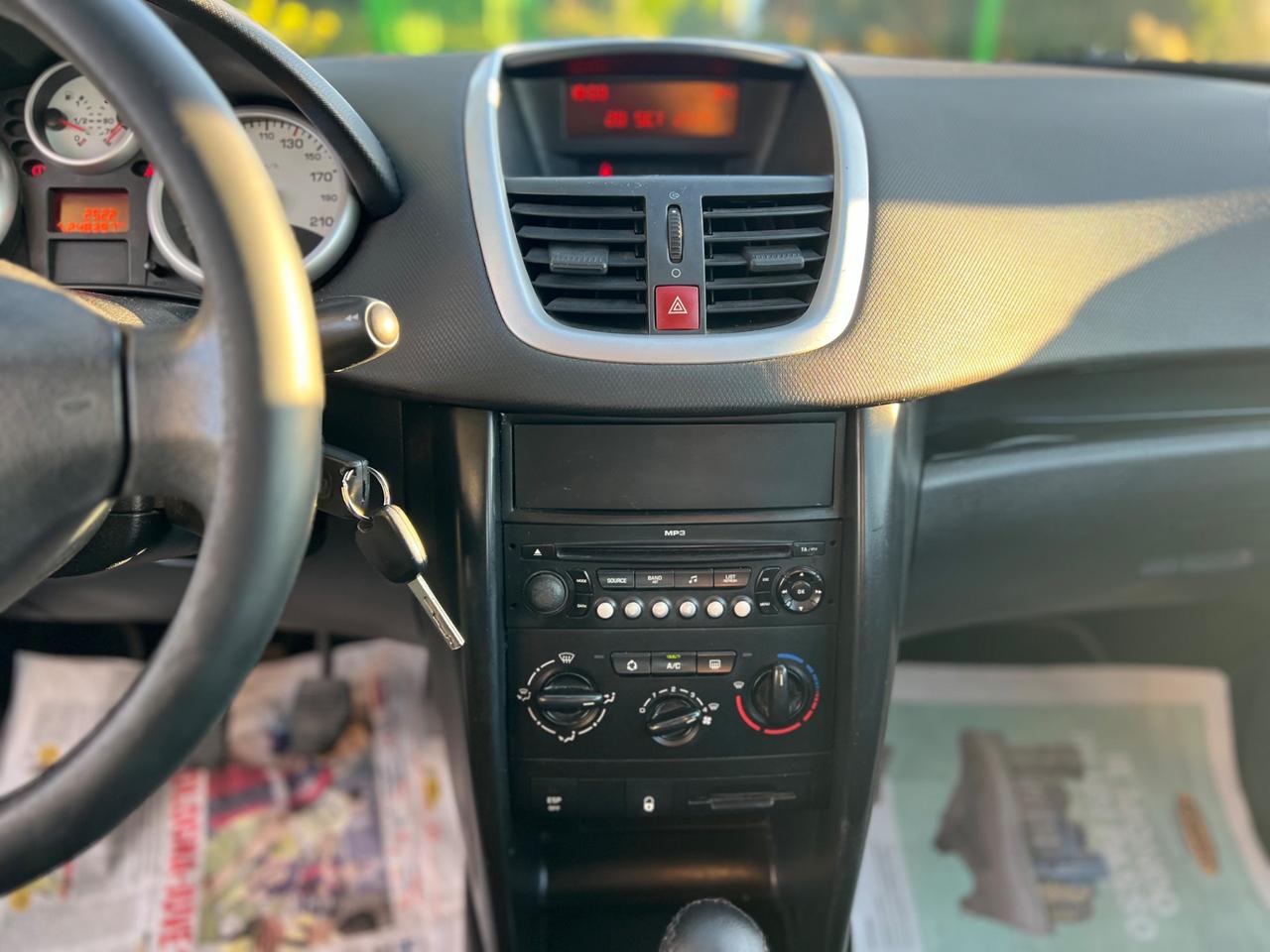 Peugeot 207 1.4 HDi 70CV 5p. XS