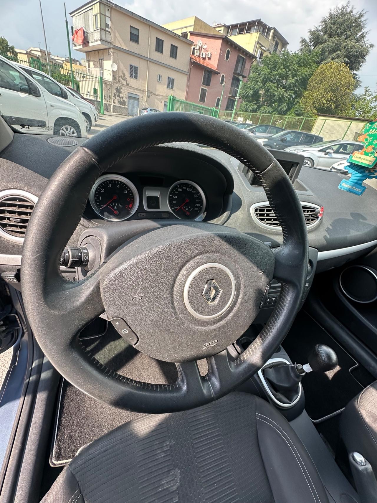 Renault Clio 1.2 16V 5 porte Luxe