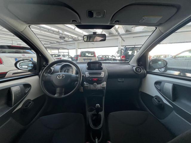 TOYOTA Aygo 1.0 12V VVT-i 5 porte Sol Connect - NEOPAT, TOMTOM