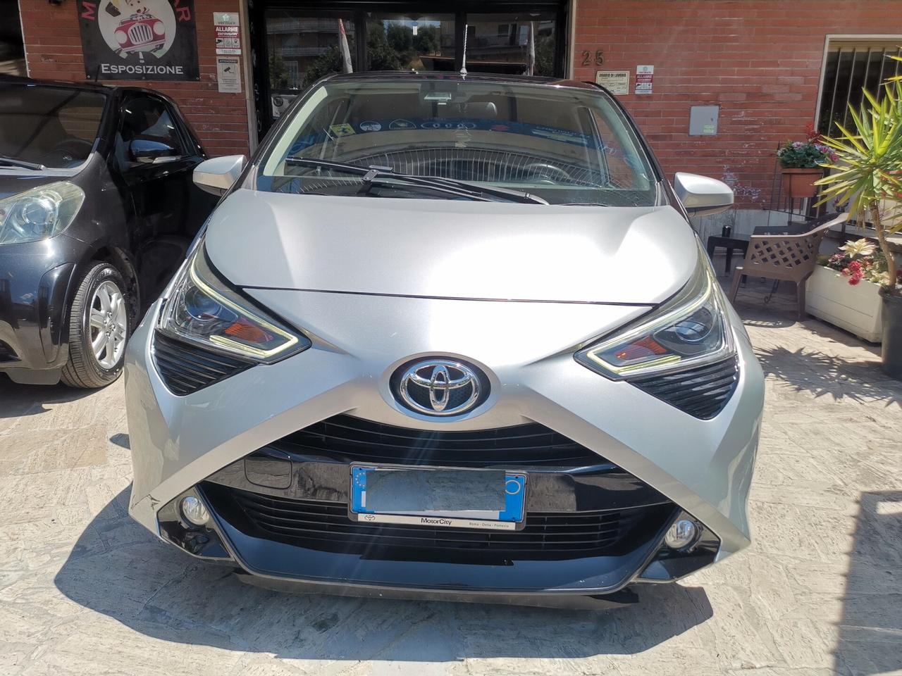 Toyota Aygo 1.0 VVT-i 72 CV 5 porte x-clusiv