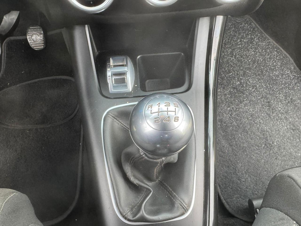 Alfa Romeo Giulietta 1.4 ben SOLAMENTE 134.000 KM