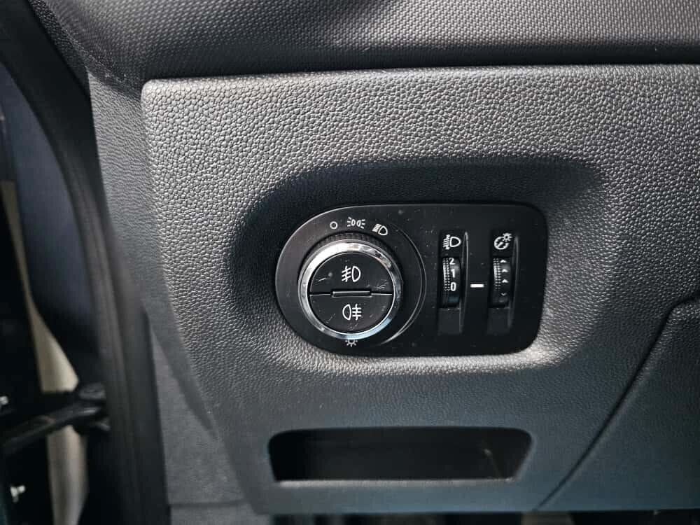 Opel Corsa 1.2 3 porte Edition - NeoPatentati