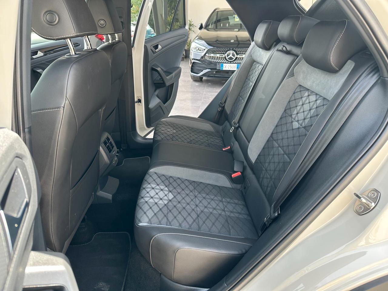 Volkswagen T-Roc 1.0 TSI R-Line