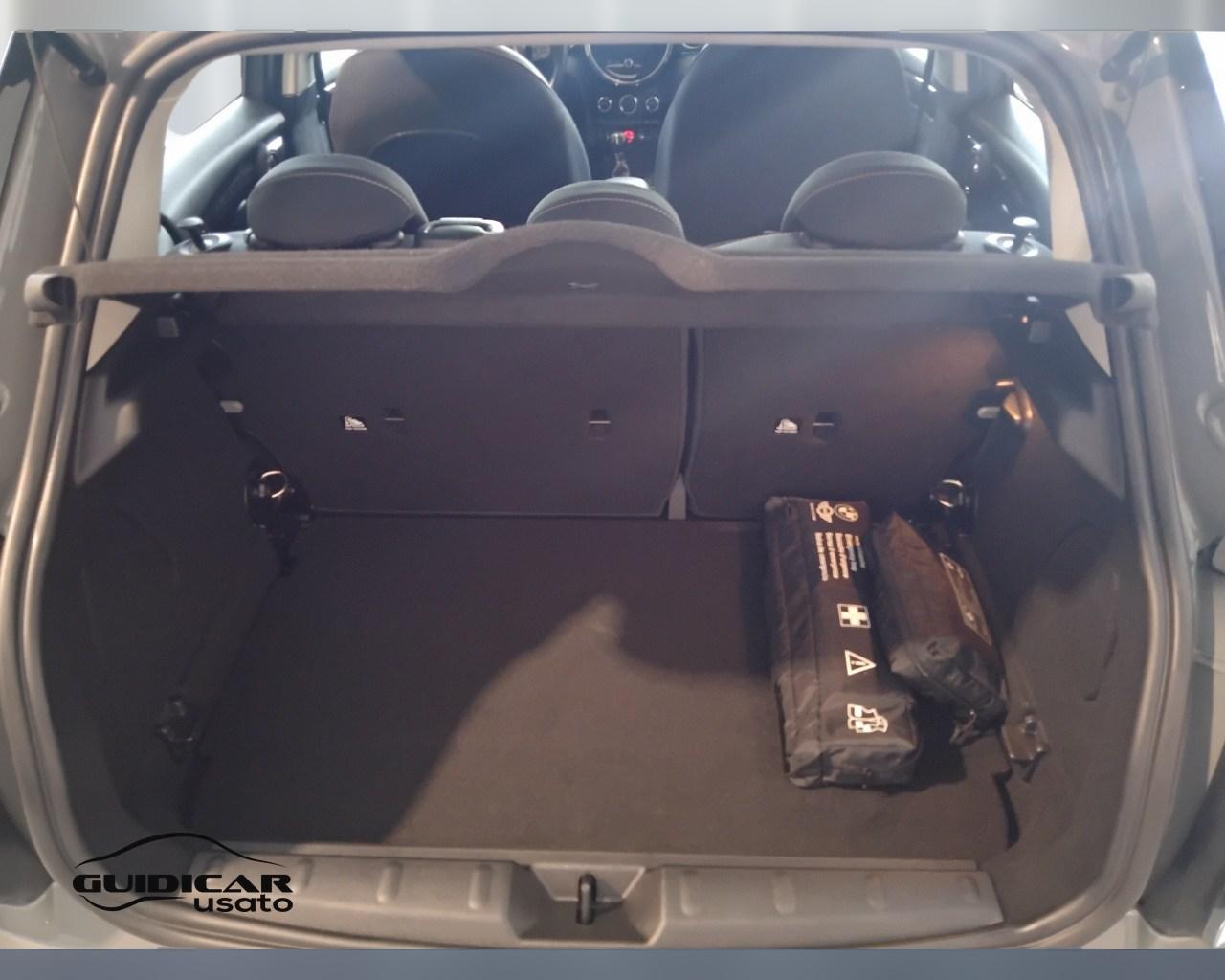 MINI Mini IV F55 2021 5p - Mini 5p 1.5 One Essential 75cv