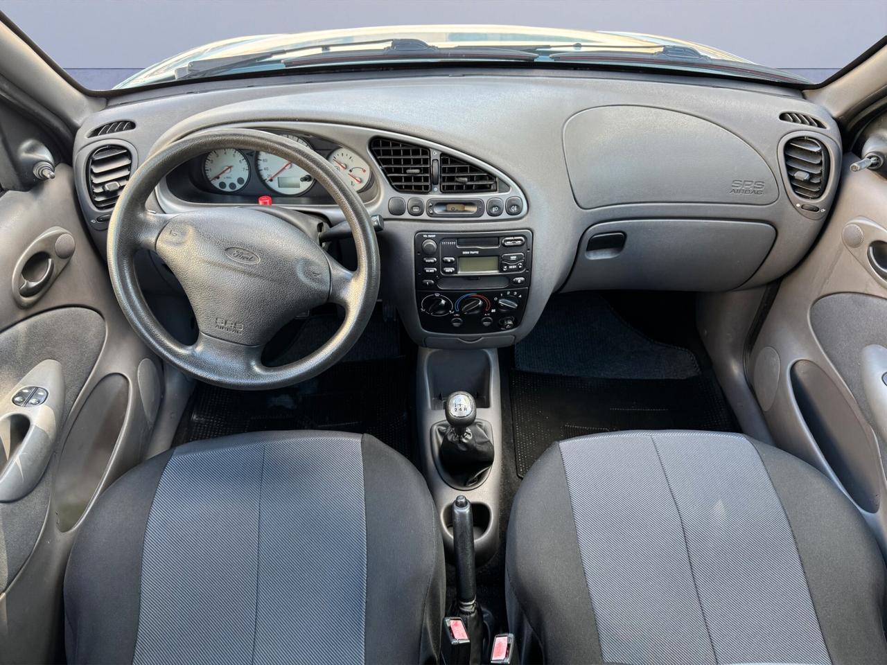Ford Fiesta 1.2i 16V cat 5 porte Ghia