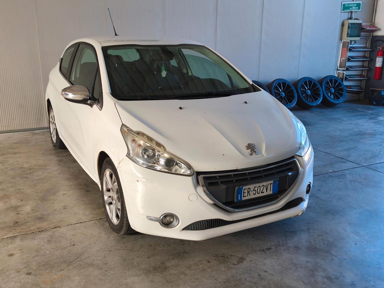 Peugeot 208 1.4 HDi 68 CV Allure